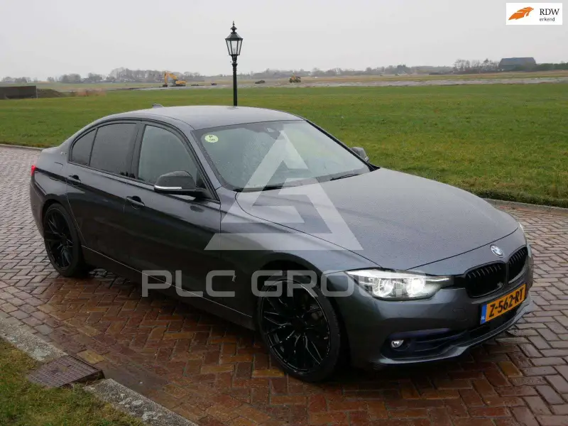 2018 BMW 330