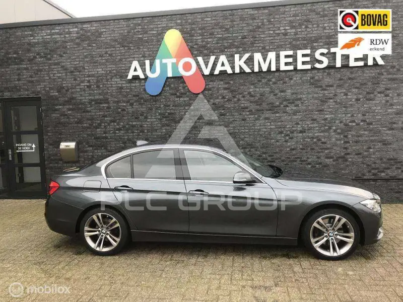 2018 BMW 330