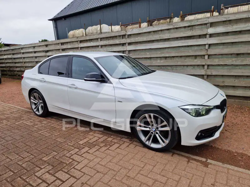 2018 BMW 318