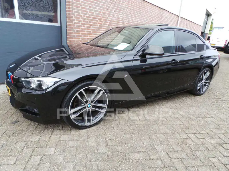 2018 BMW 318