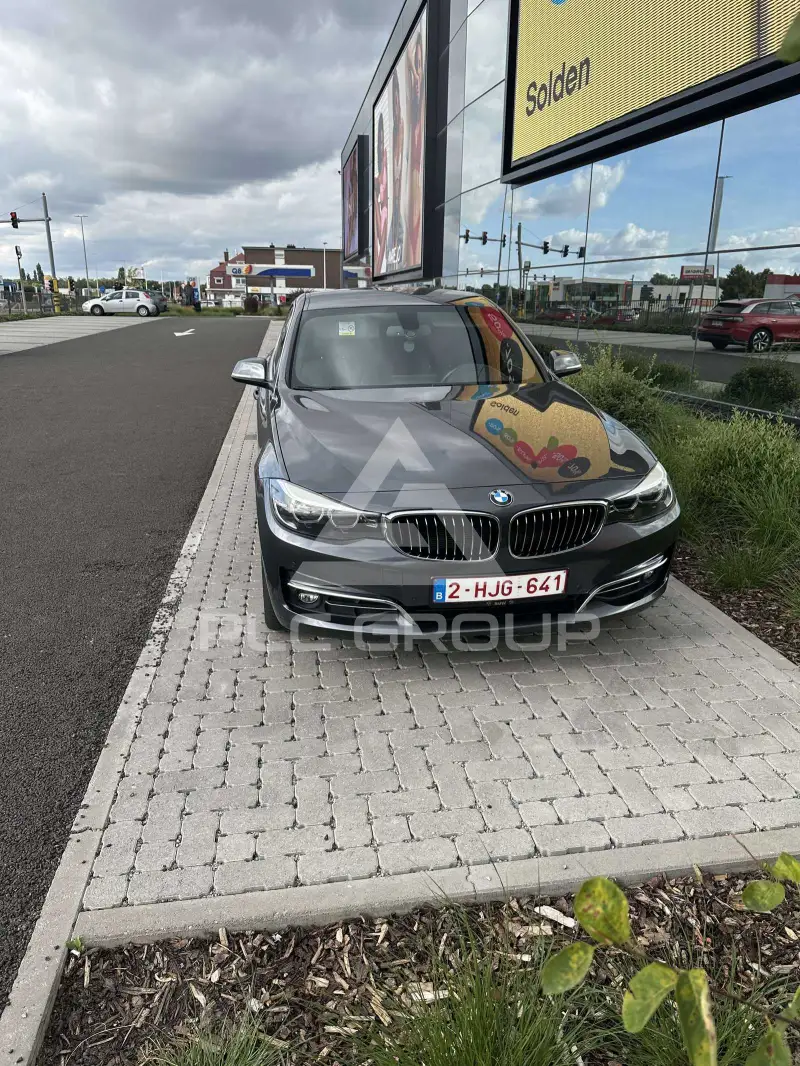 2018 BMW 318