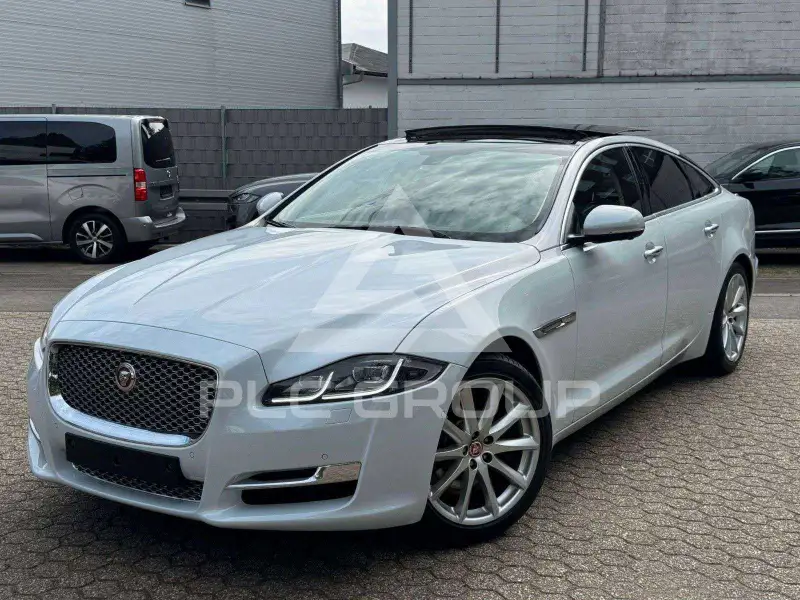 2018 Jaguar XJ