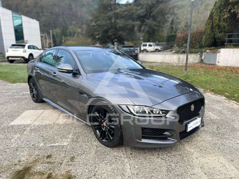 2018 Jaguar XE