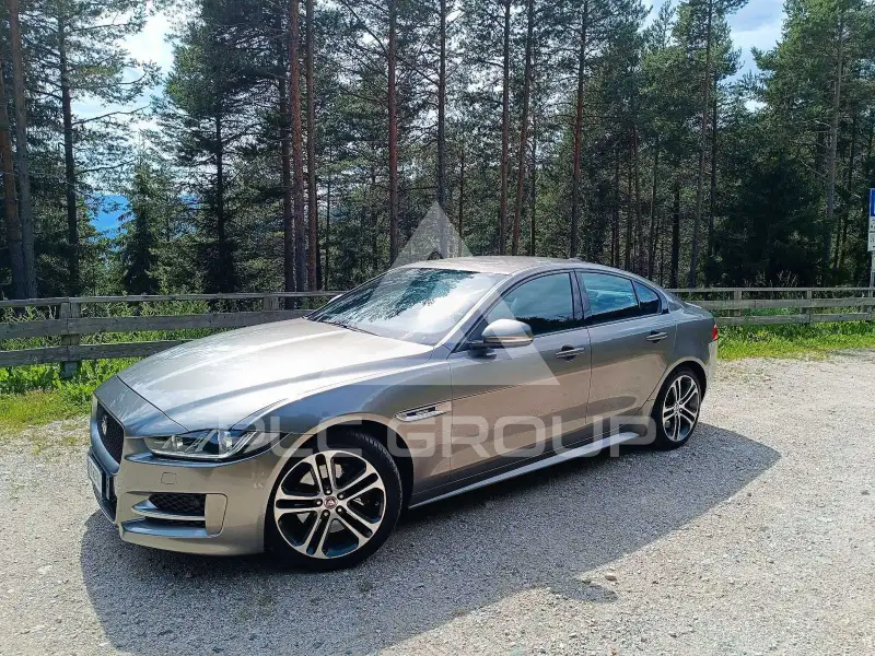 2018 Jaguar XE