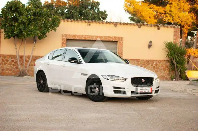 2018 Jaguar XE