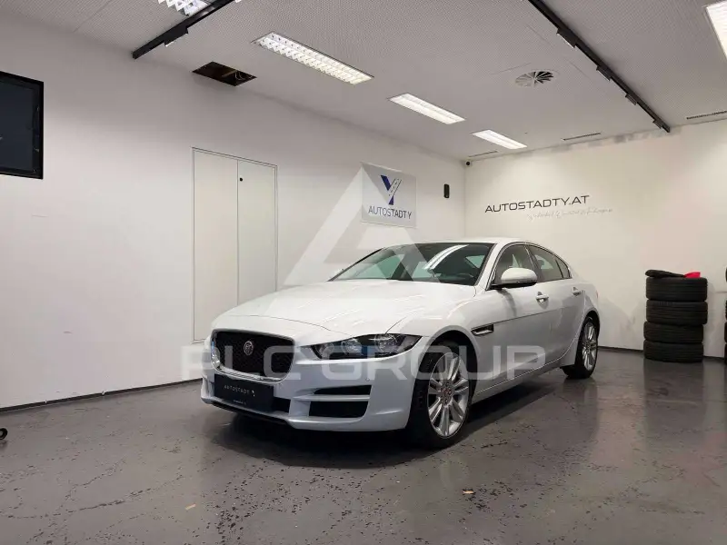 2018 Jaguar XE