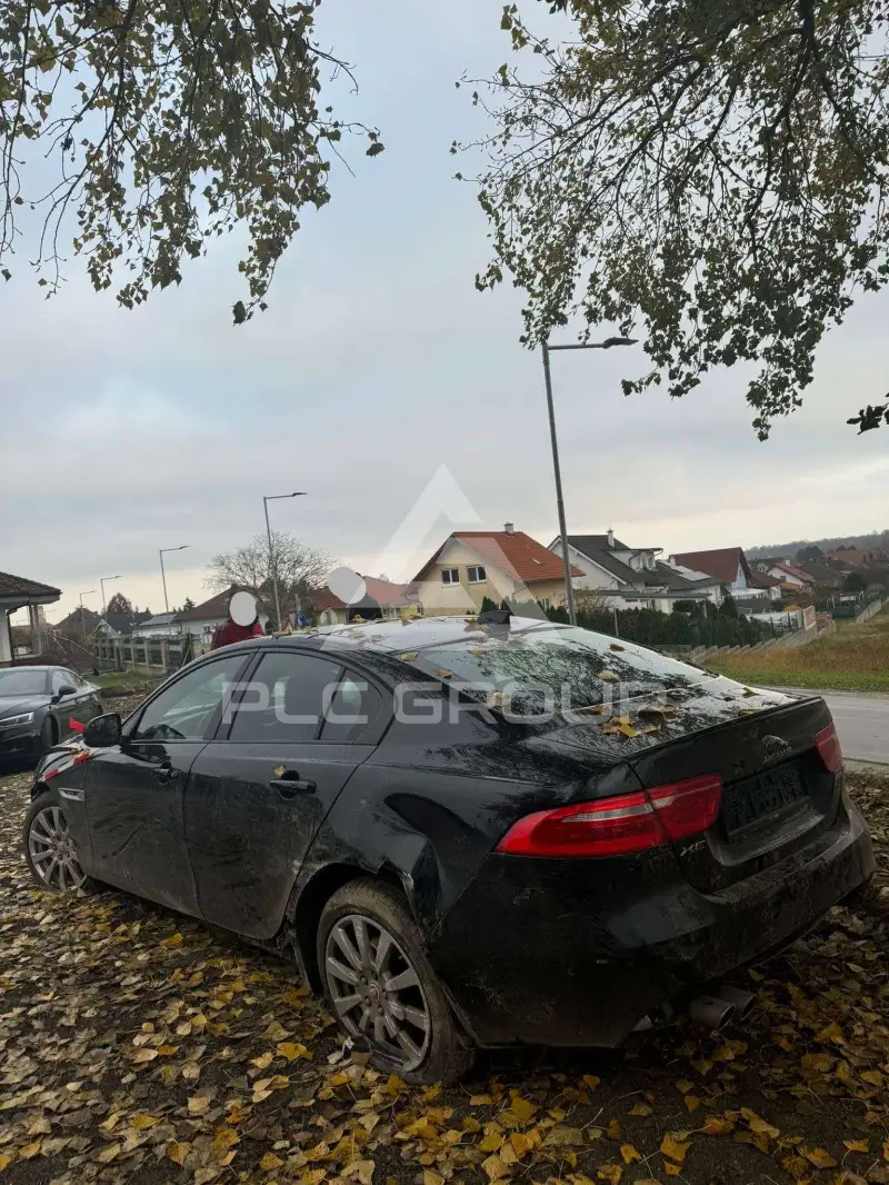 2018 Jaguar XE