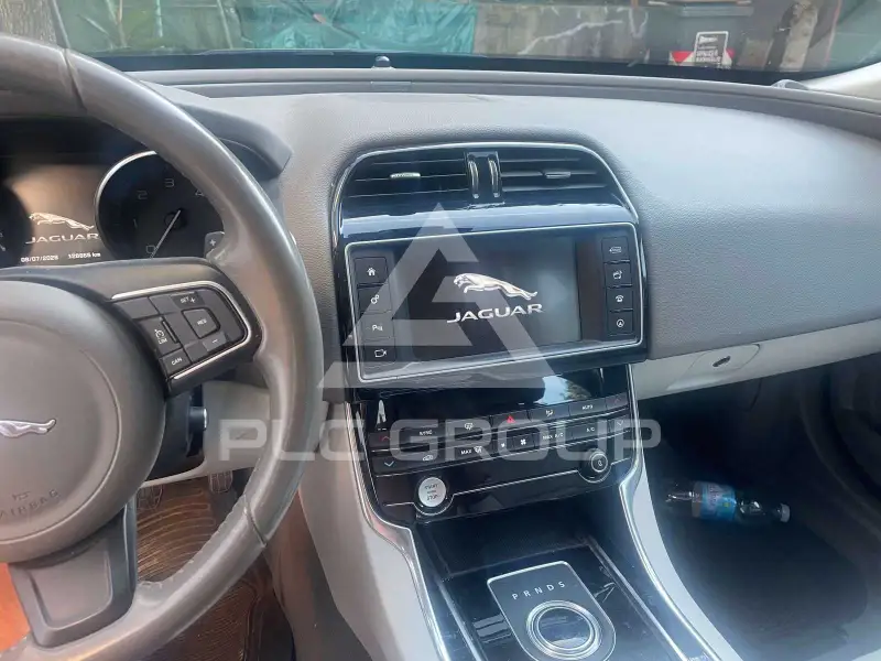 2018 Jaguar XE
