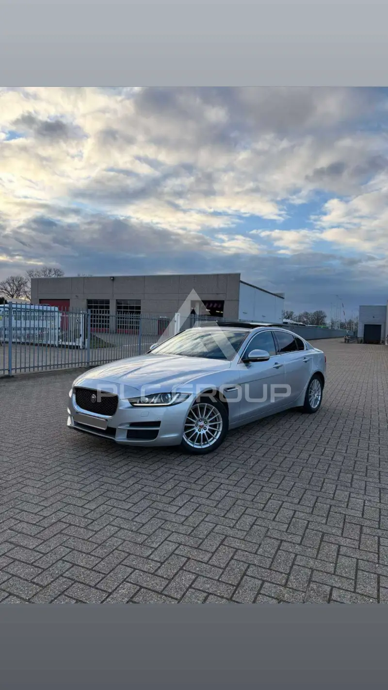 2018 Jaguar XE
