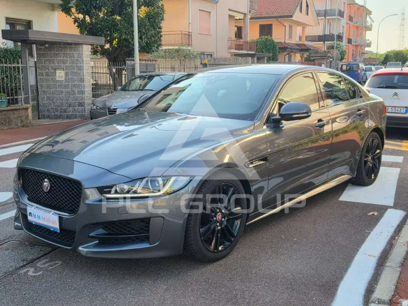 2018 Jaguar XE