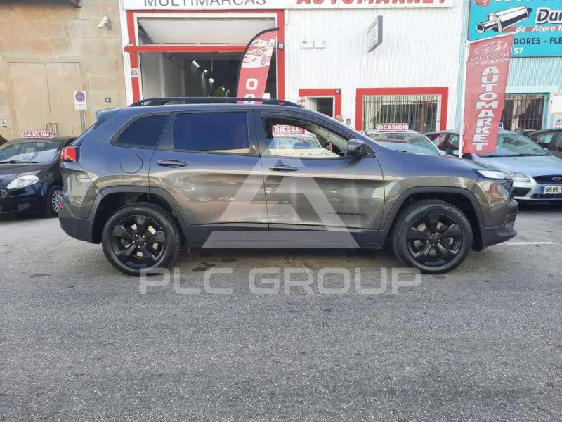 2018 Jeep CHEROKEE