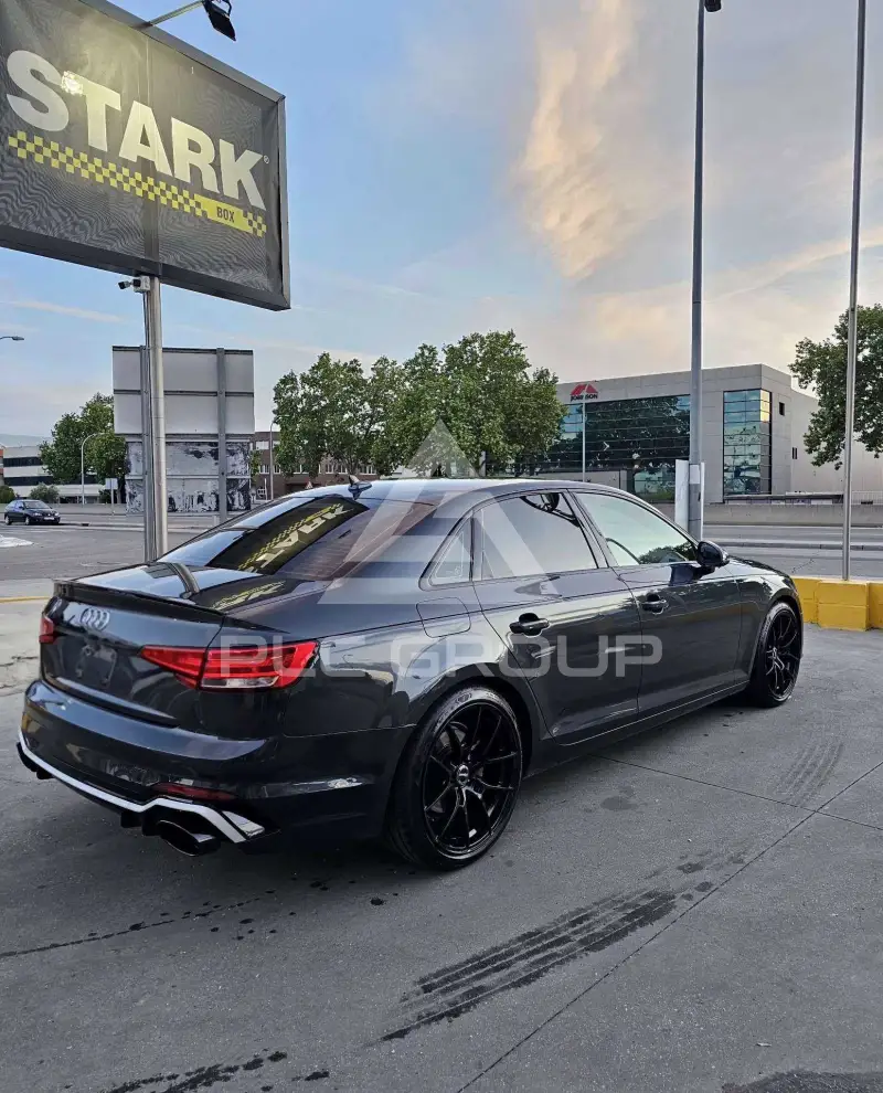 2018 Audi A4