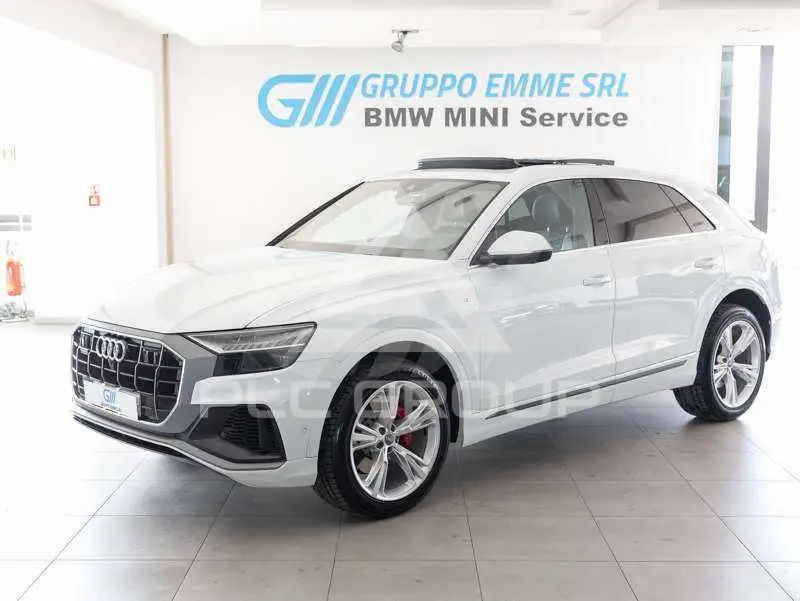 2018 Audi Q8
