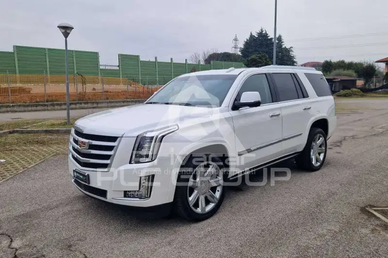 2018 Cadillac ESCALADE