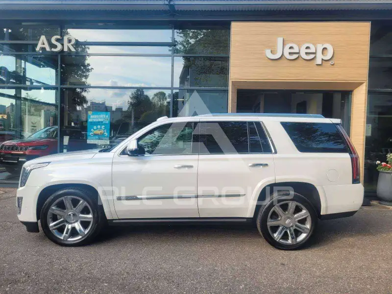 2018 Cadillac ESCALADE