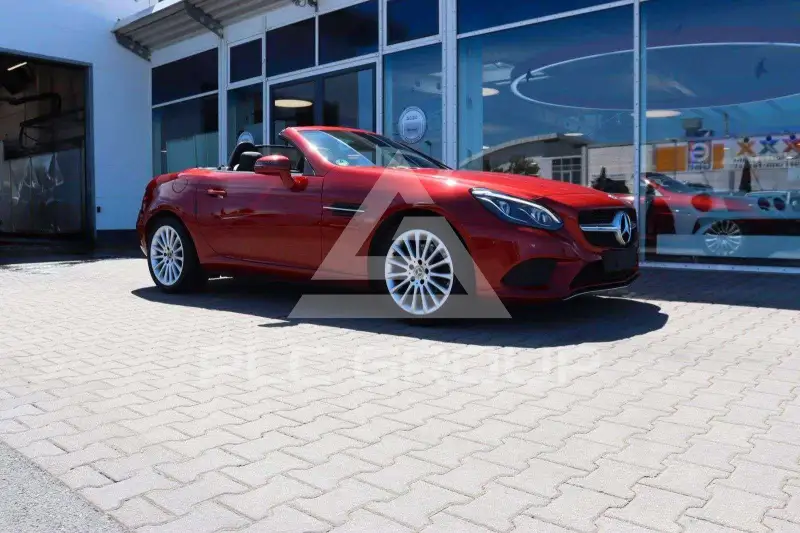 2018 Mercedes Benz SLC 200