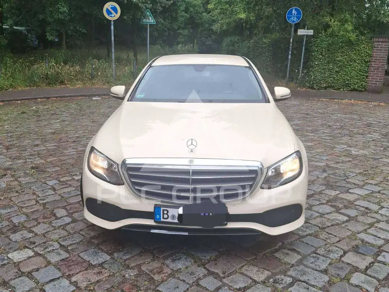 2018 Mercedes Benz E 200