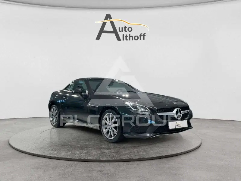 2018 Mercedes Benz SLC 300