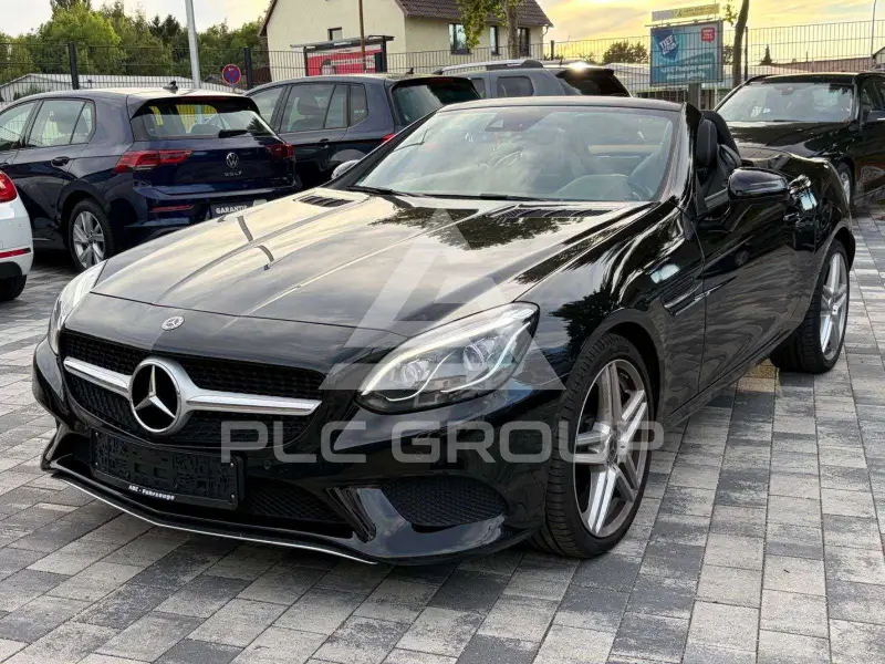 2018 Mercedes Benz SLC 300