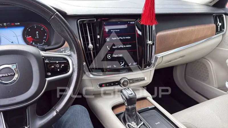 2018 Volvo S90