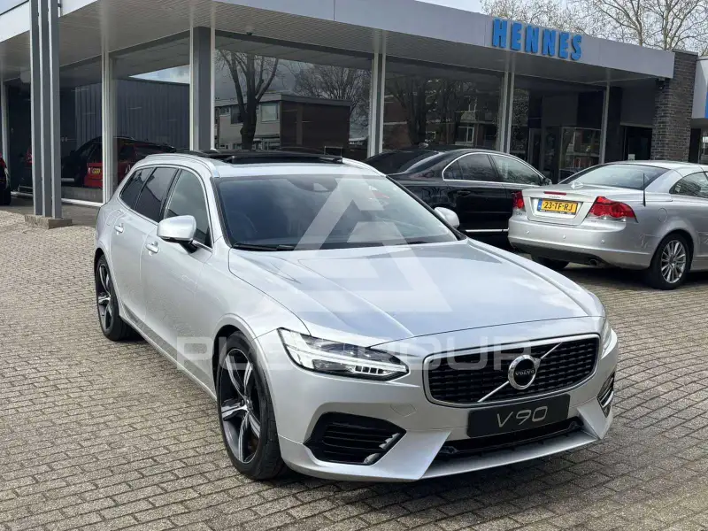 2018 Volvo V90