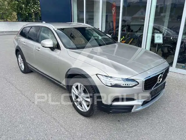 2018 Volvo V90