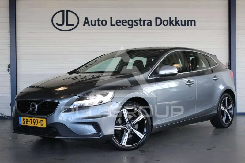 2018 Volvo V40