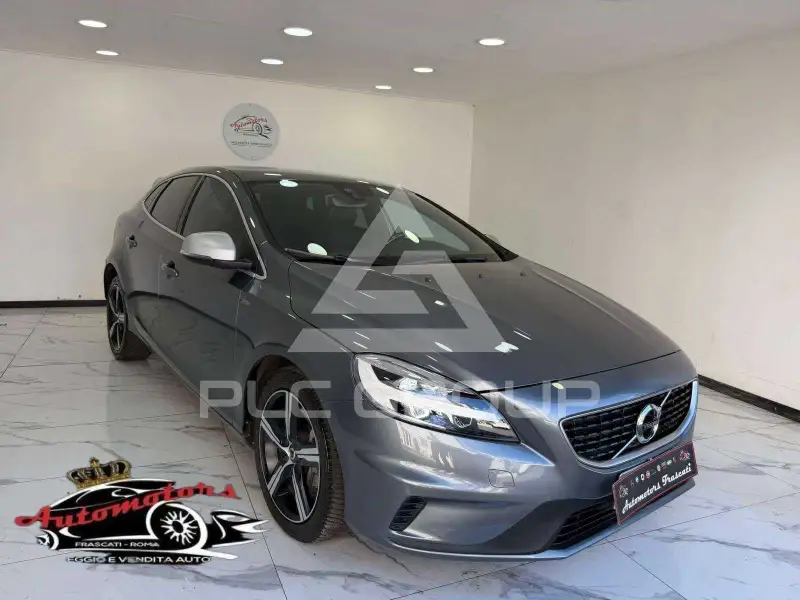 2018 Volvo V40