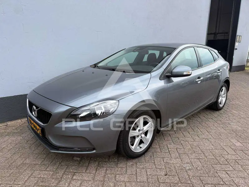 2018 Volvo V40