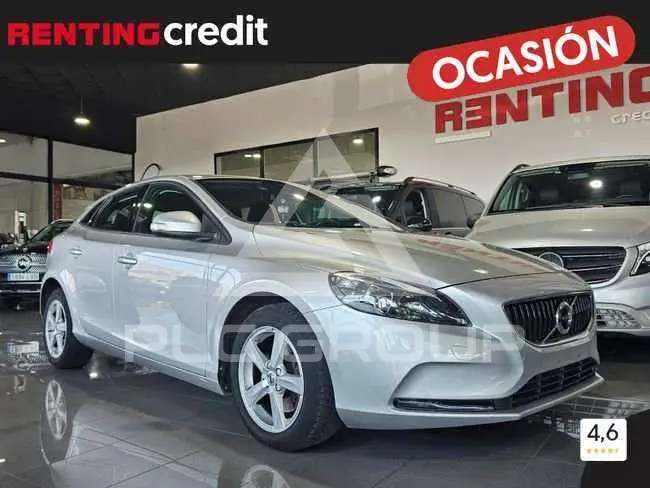 2018 Volvo V40
