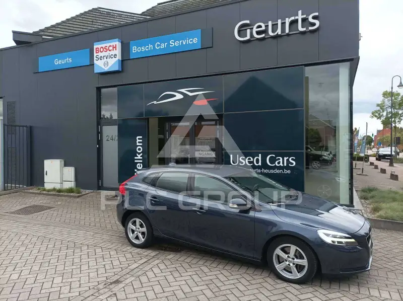 2018 Volvo V40