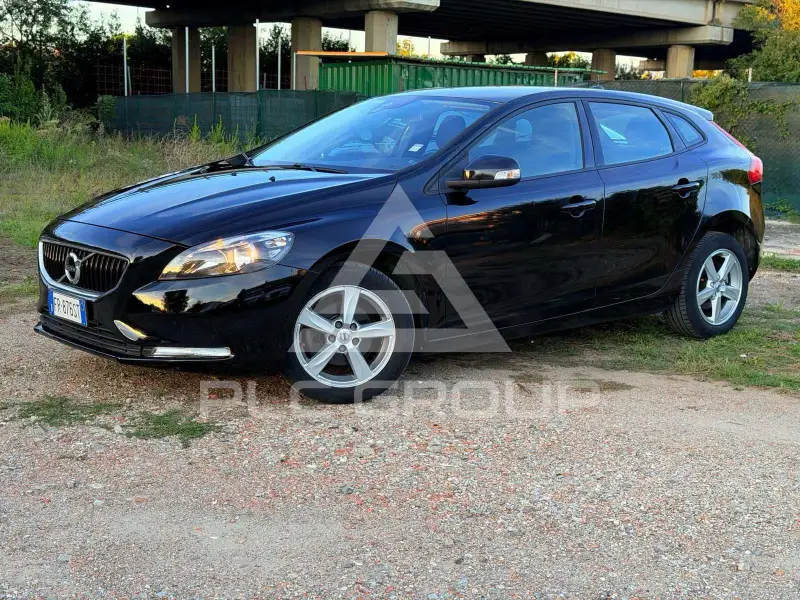 2018 Volvo V40