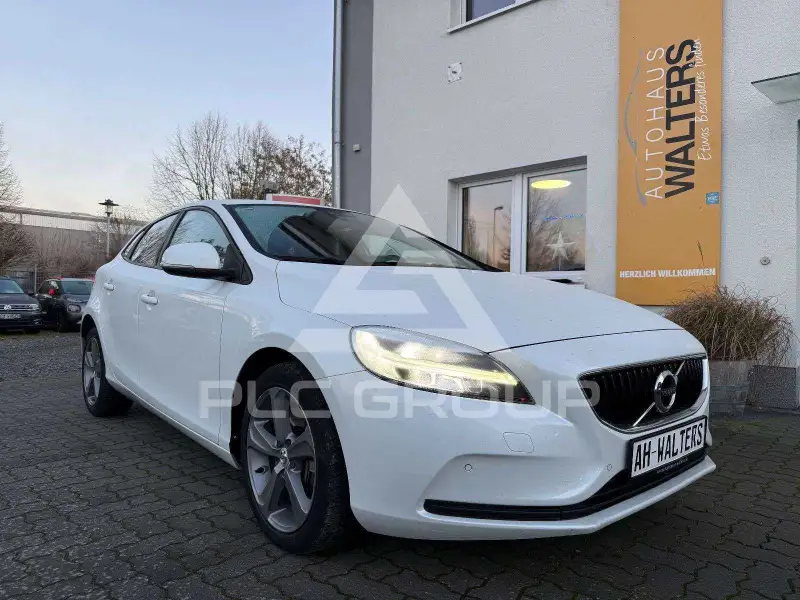 2018 Volvo V40