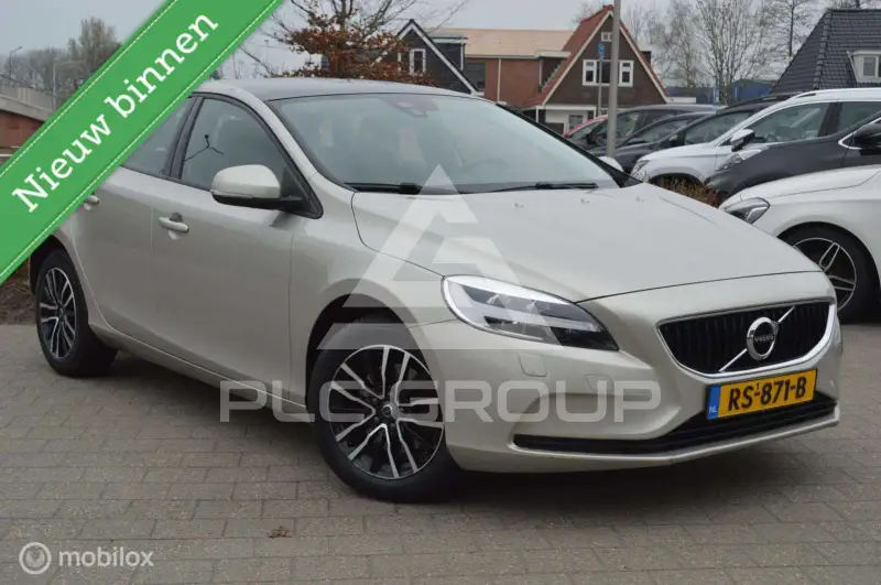 2018 Volvo V40