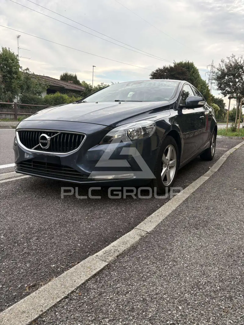 2018 Volvo V40