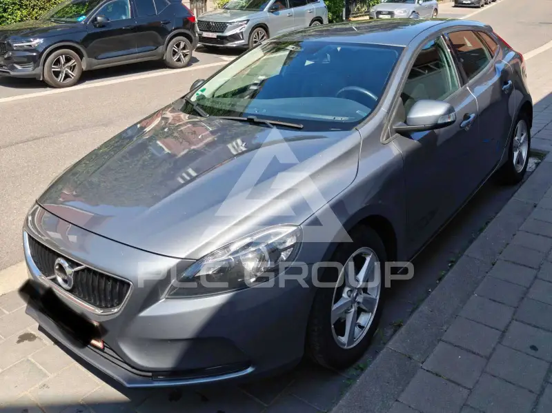 2018 Volvo V40