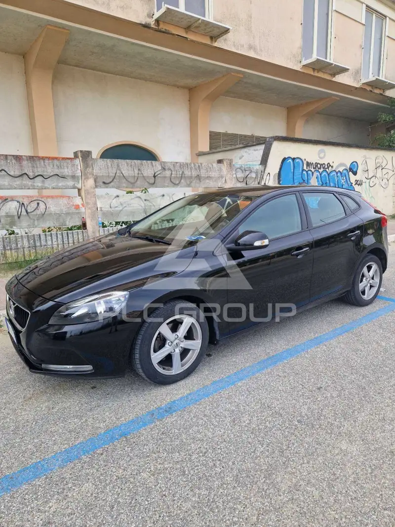 2018 Volvo V40