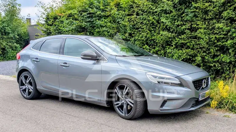 2018 Volvo V40