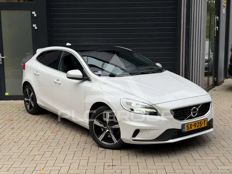 2018 Volvo V40