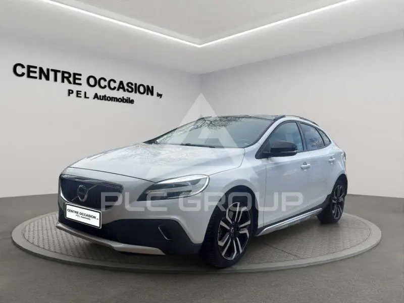 2018 Volvo V40