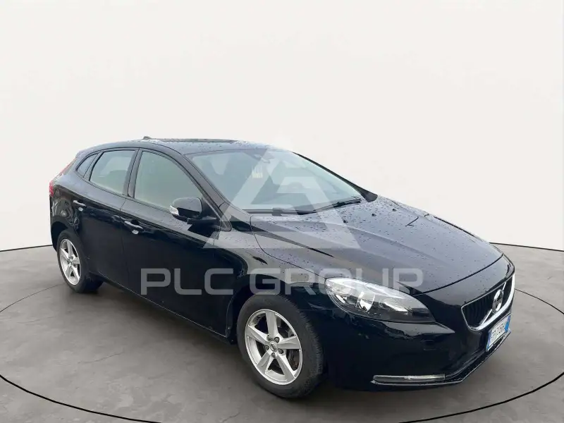 2018 Volvo V40