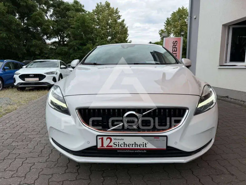 2018 Volvo V40