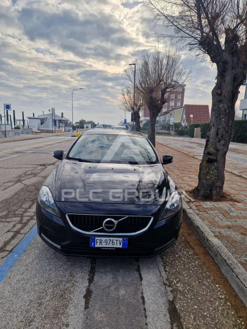 2018 Volvo V40