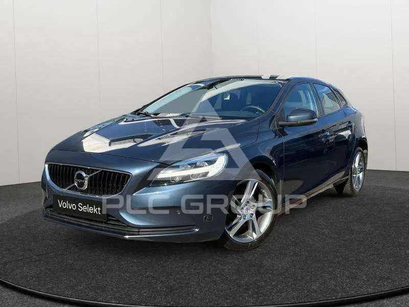 2018 Volvo V40