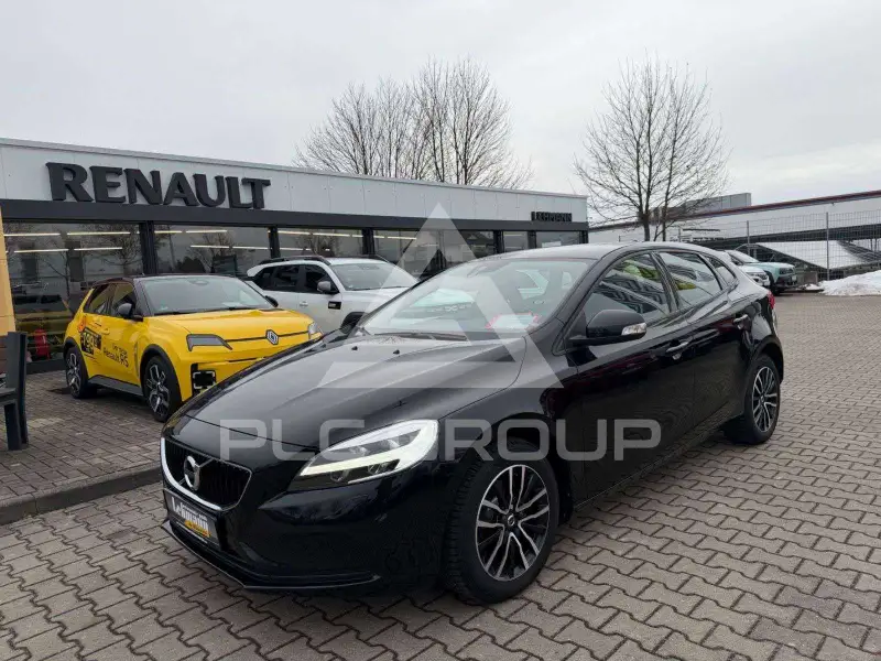 2018 Volvo V40