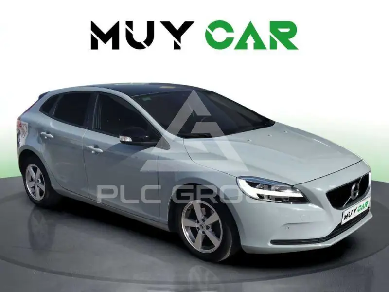 2018 Volvo V40