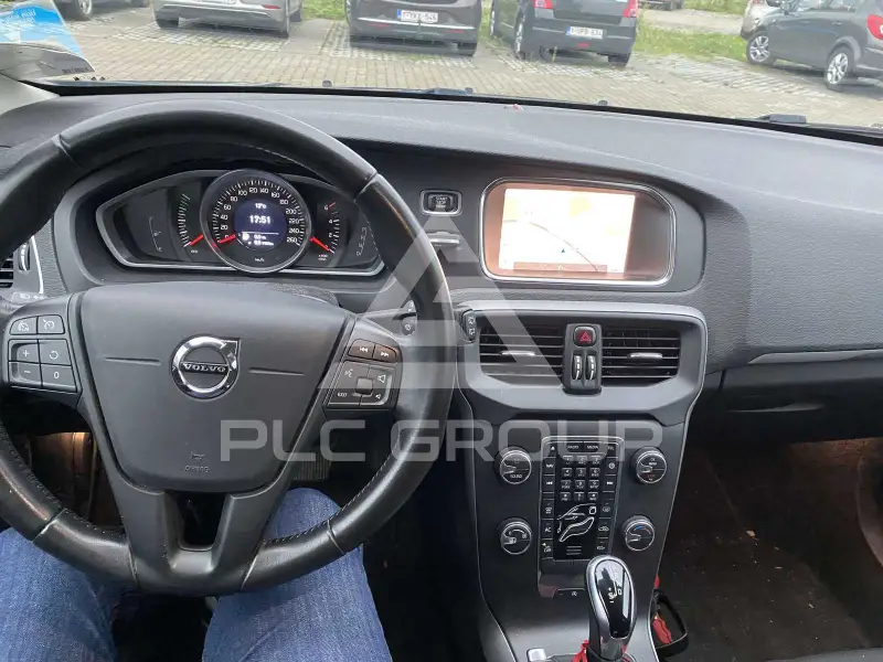 2018 Volvo V40