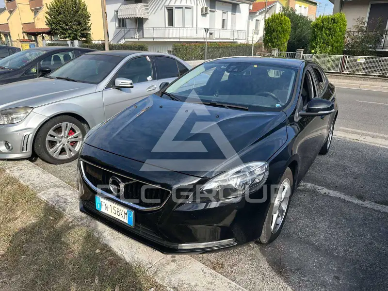 2018 Volvo V40