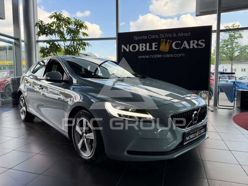 2018 Volvo V40