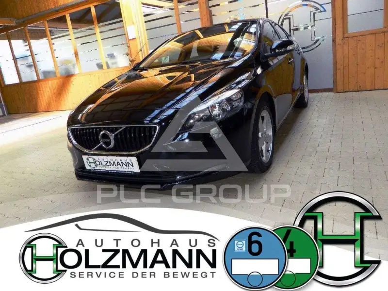 2018 Volvo V40